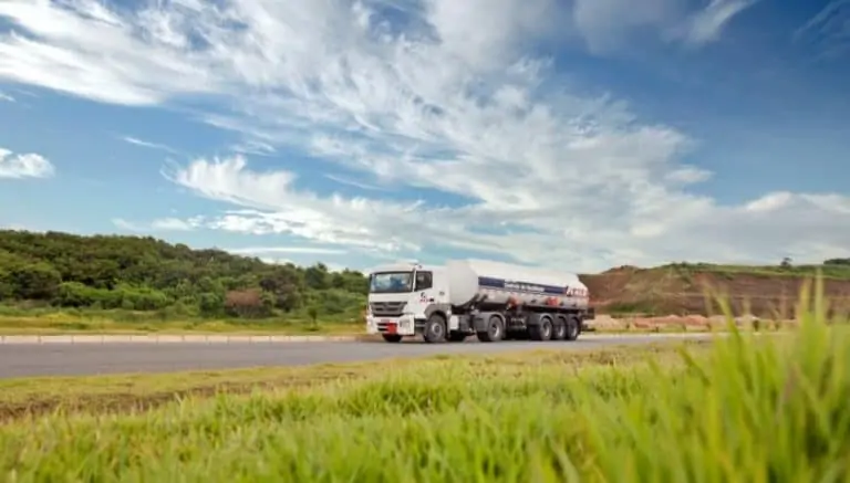 Learn How To Change Careers Safely With 17 Best Jobs for Former Truck Drivers in 2024